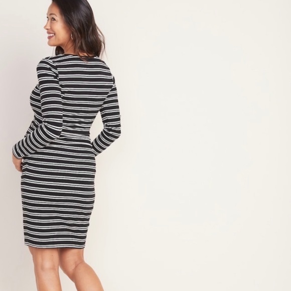 New Maternity Printed Scoop-Neck Bodycon Dress​ - Picture 2 of 5
